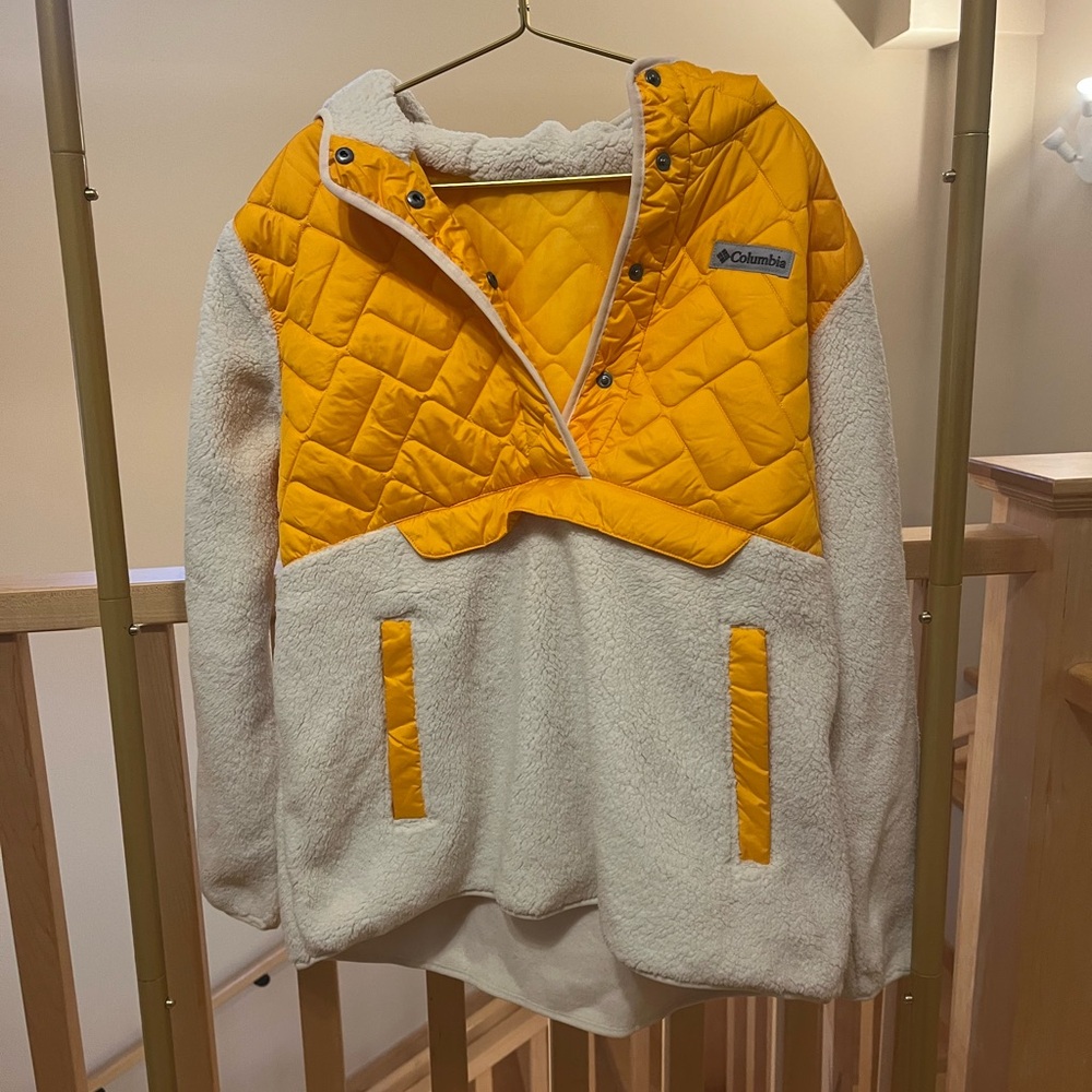 Columbia Quilted Yellow and Cream Fleece Jacket
